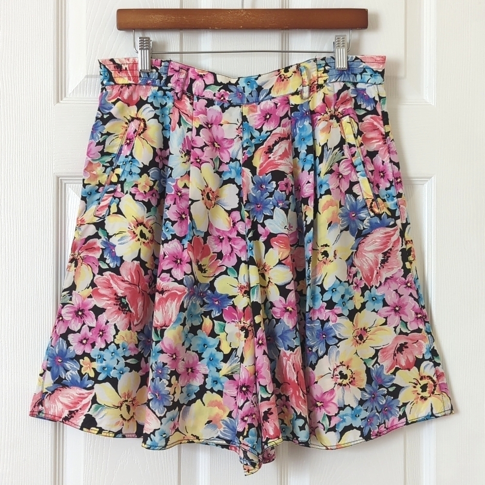 Liz Wear 90's Vintage Bright Floral Pleated High Waisted Wide Leg Shorts 10